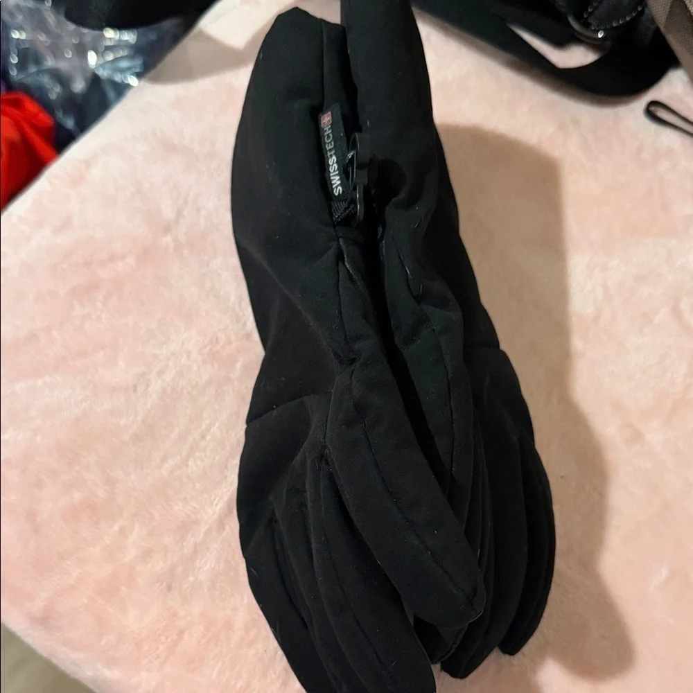 Swiss Tech Black Snow Gloves
